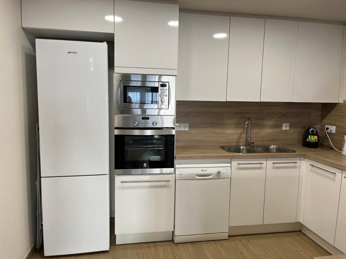 Apartamento En La Playa. Free Parking. Free Wifi L' Escala Kültér fotó