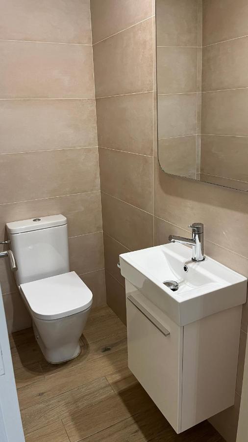 Apartamento En La Playa. Free Parking. Free Wifi L' Escala Kültér fotó